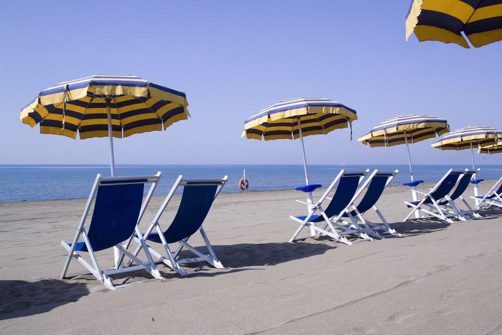 Homeholiday Giulivo บายา โดมิเซีย ภายนอก รูปภาพ